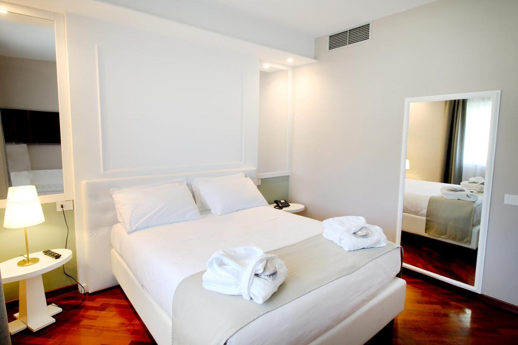 Regiohotel Manfredi Manfredonia Eksteriør billede