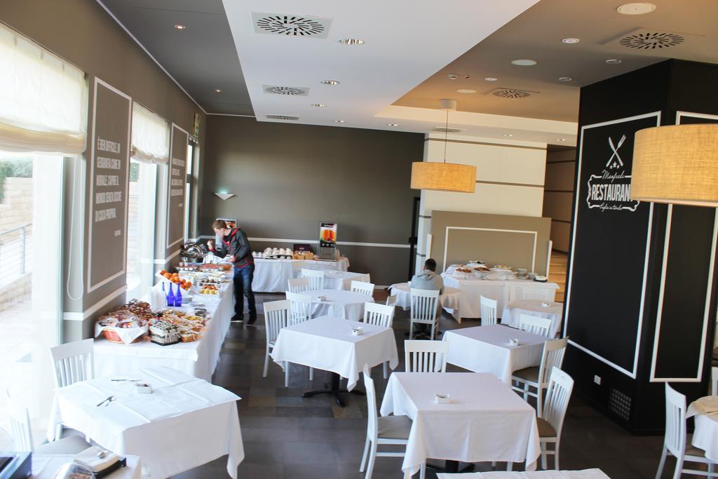 Regiohotel Manfredi Manfredonia Eksteriør billede